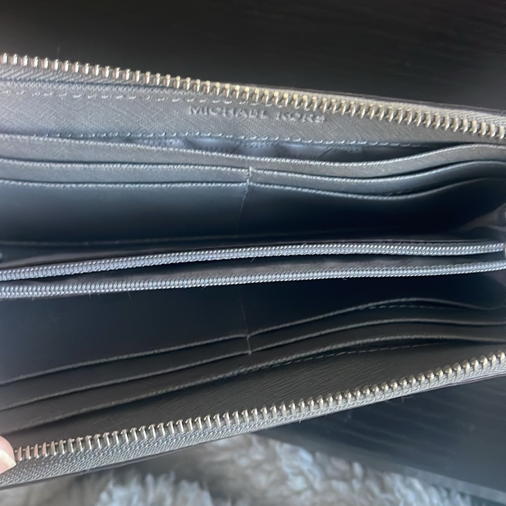 Michael Kors Wallet - Picture 2 of 2